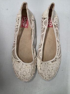 pop Cream Lace Slip-On Flats - Size 10- Women